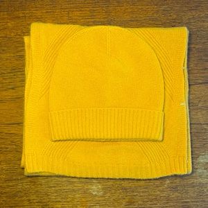 Mustard cashmere hat and scarf set
